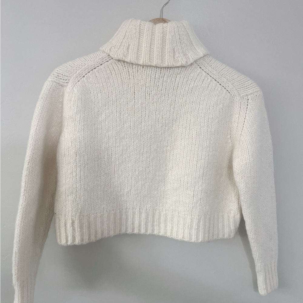 J Crew Chunky Turtleneck Sweater in Cream  Size: XS  Wool / Alpaca